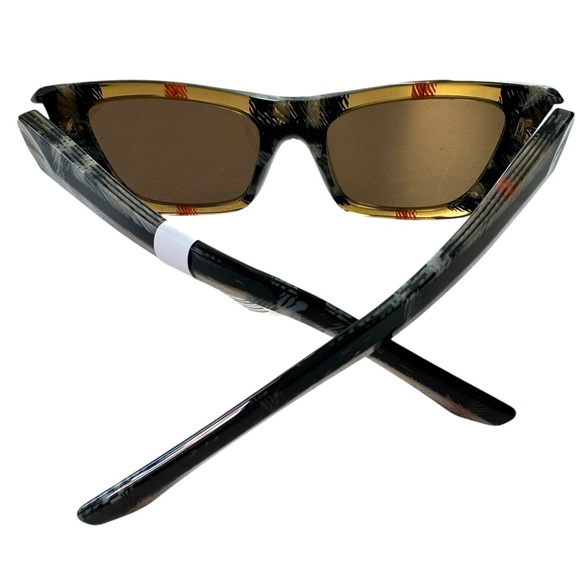 BURBERRY Cat Eye Dark Brown Check Sand Sunglasses BE4441U | Authentic | NWT - Picture 7 of 10